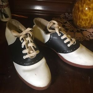 Saddle shoes (repo)